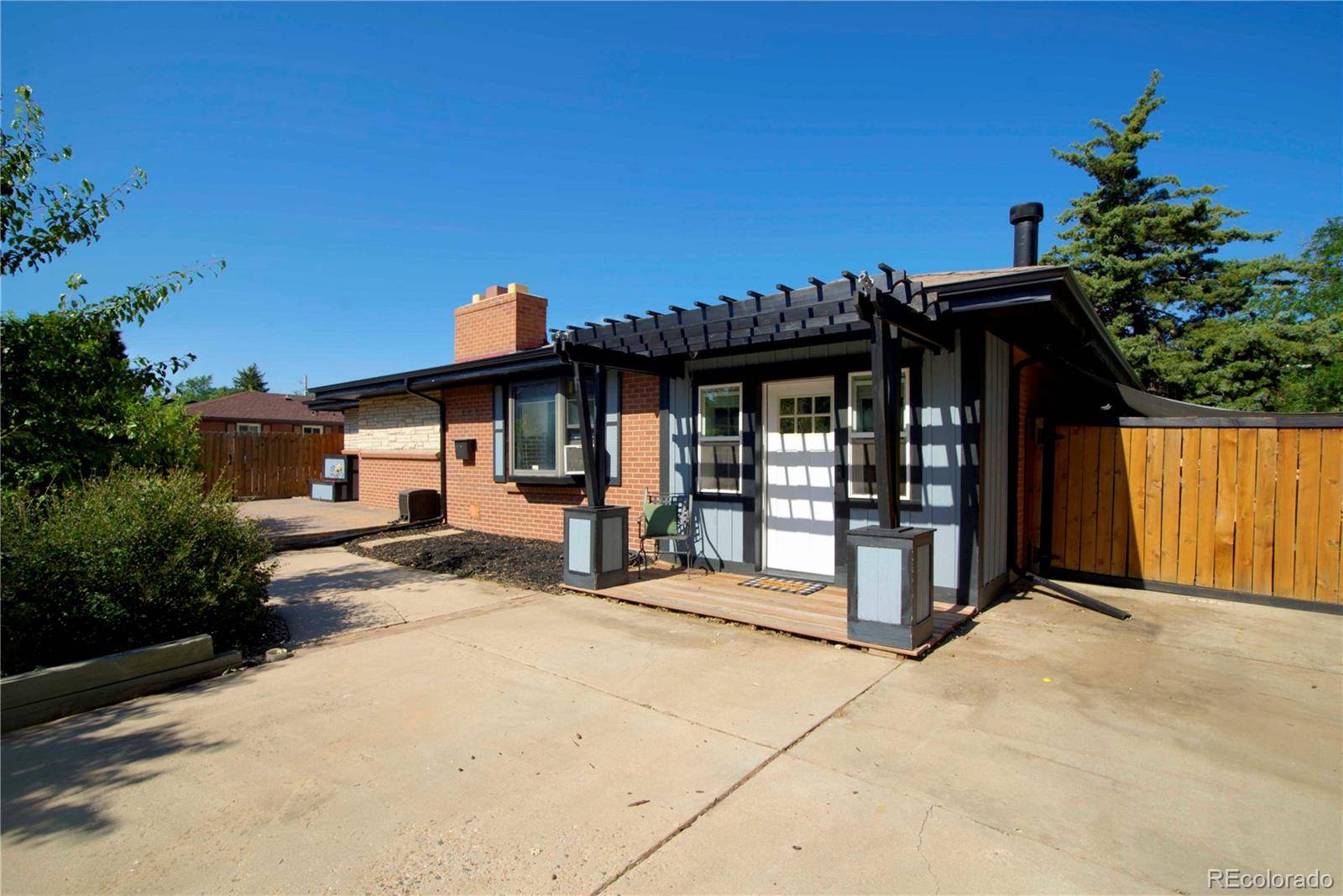 Aurora, CO 80010,423 Lima ST