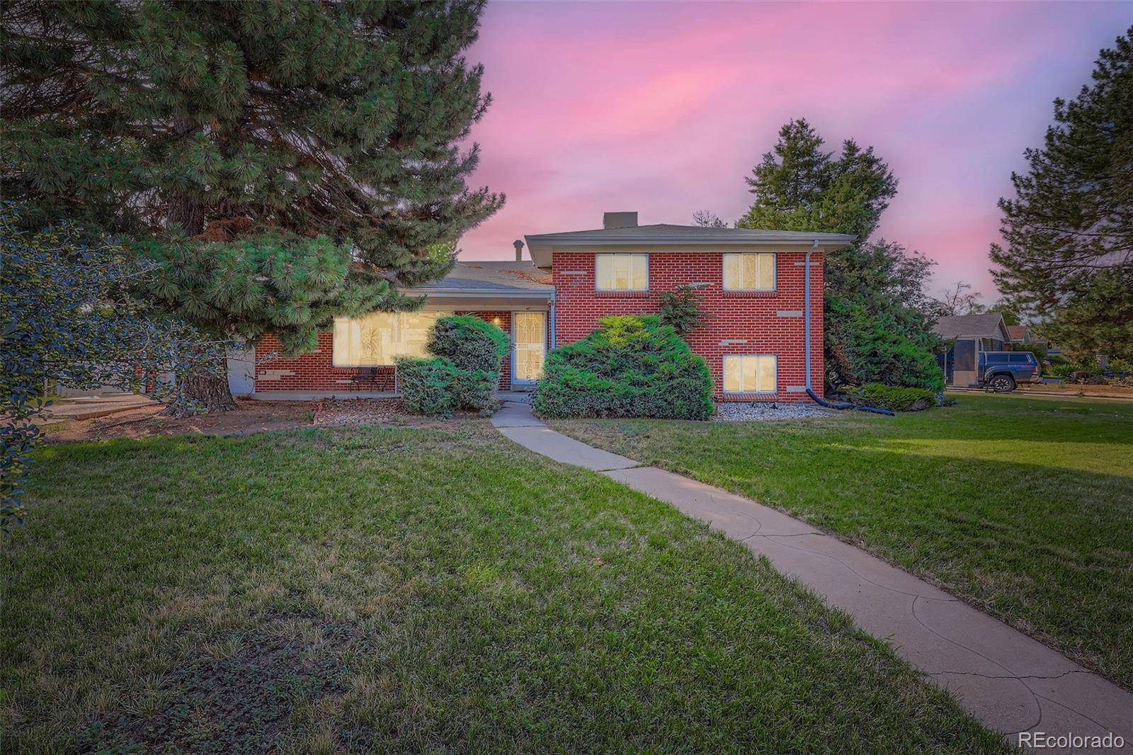 Aurora, CO 80010,574 Iola ST