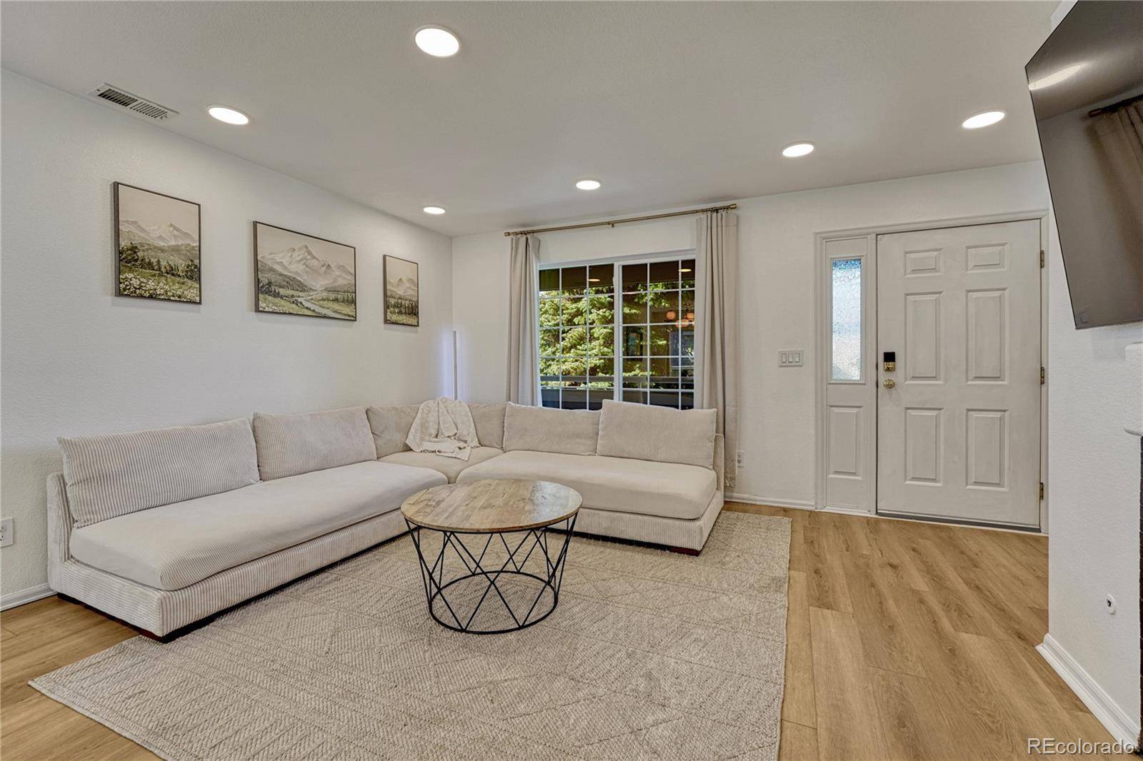 Aurora, CO 80017,1337 S Danube CT #103