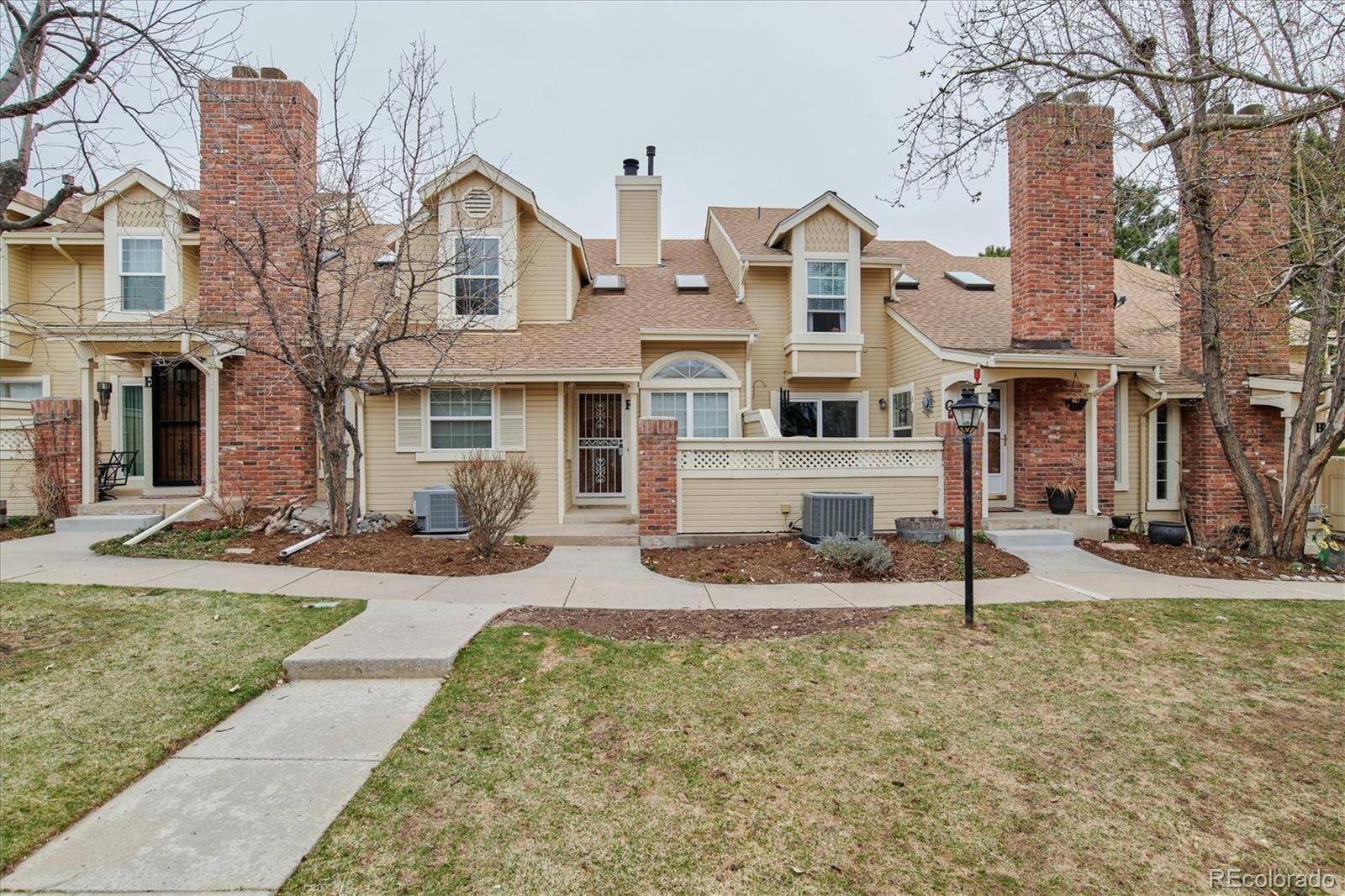 Littleton, CO 80120,2892 W Long CIR #F