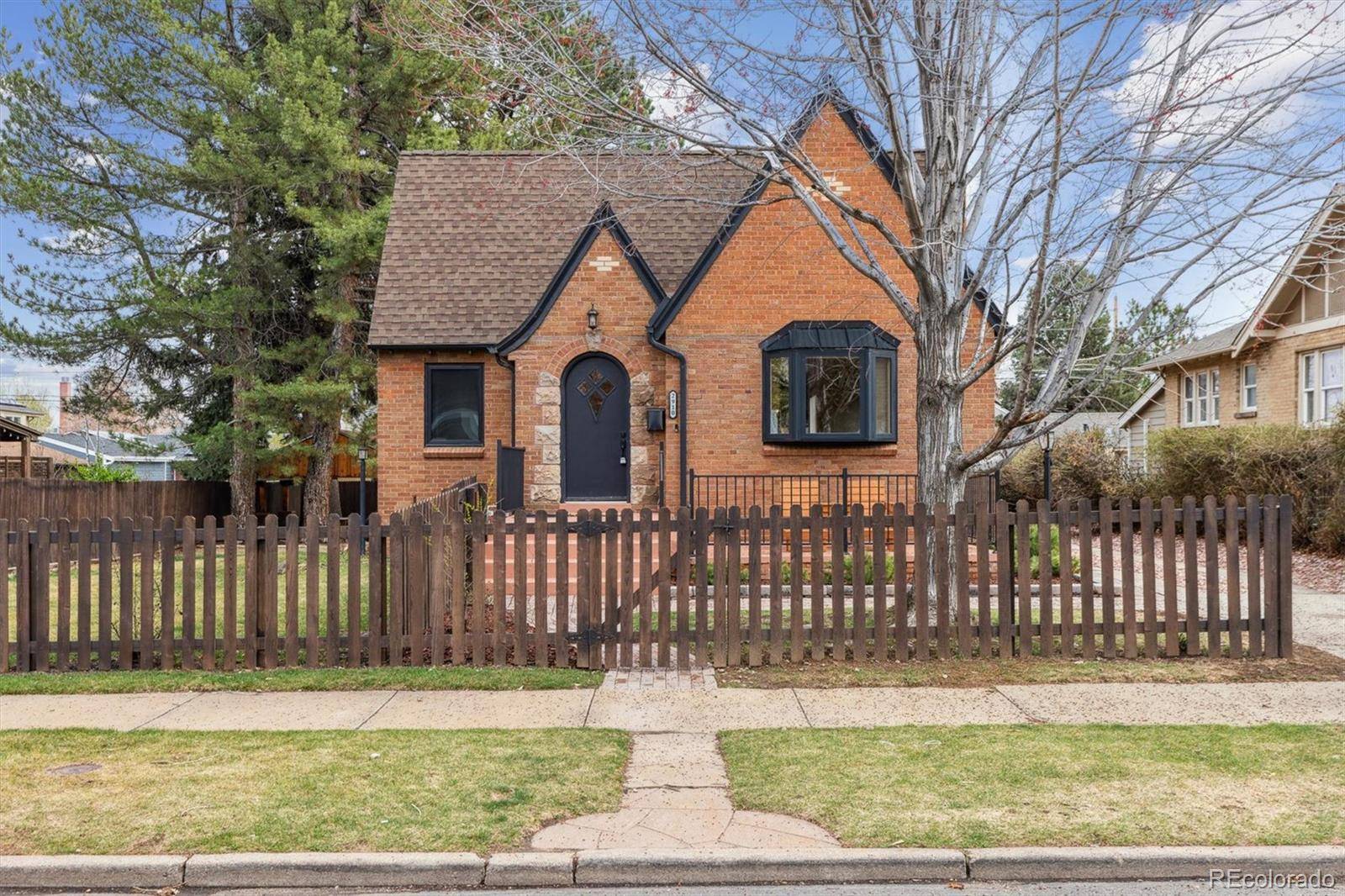 Denver, CO 80207,2910 Clermont ST