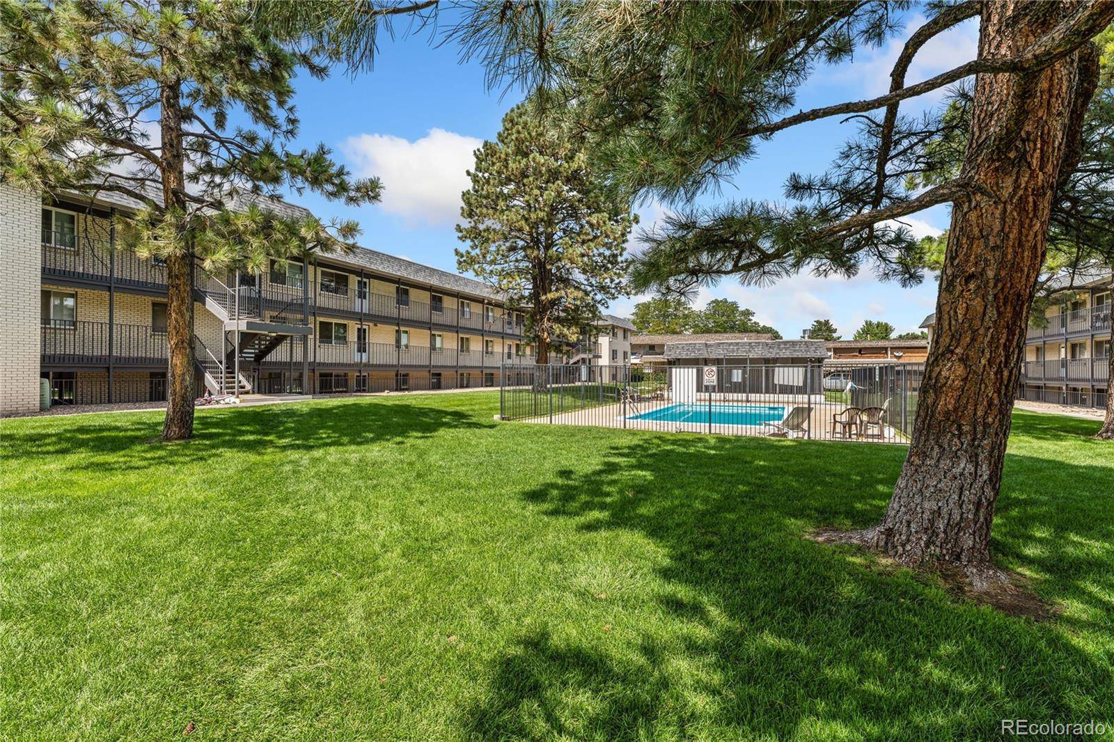 Lakewood, CO 80215,1723 Robb ST #42