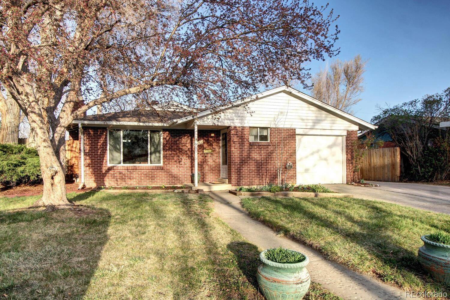 Arvada, CO 80004,6094 Hoyt CT