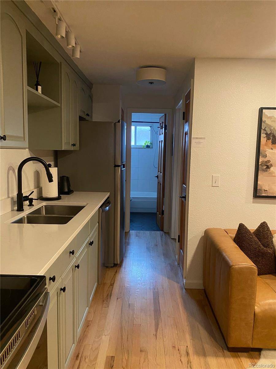 Denver, CO 80209,155 S Pennsylvania ST #209