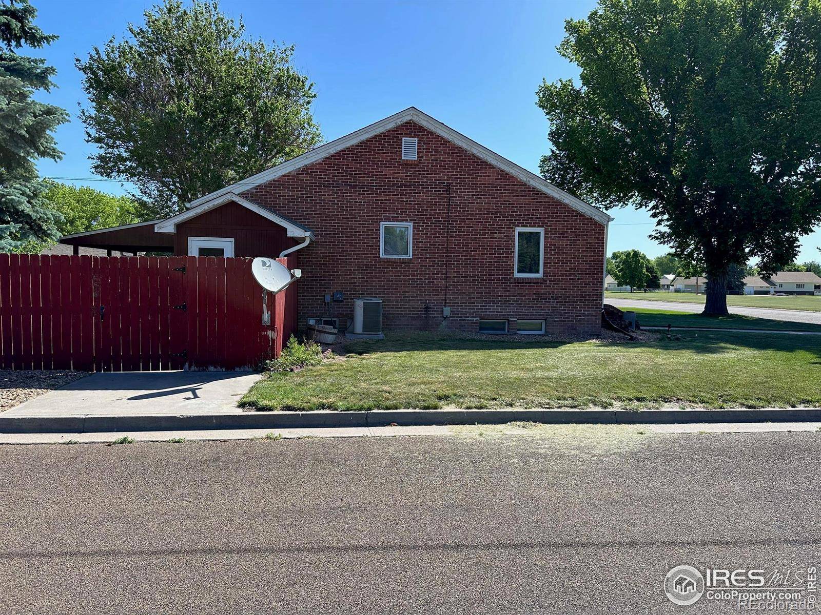 Julesburg, CO 80737,522 W 7th ST