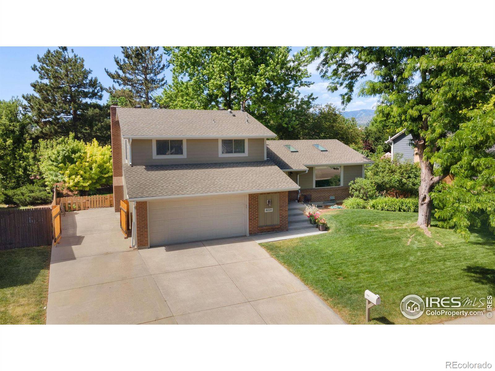 Littleton, CO 80123,8220 W Hoover PL