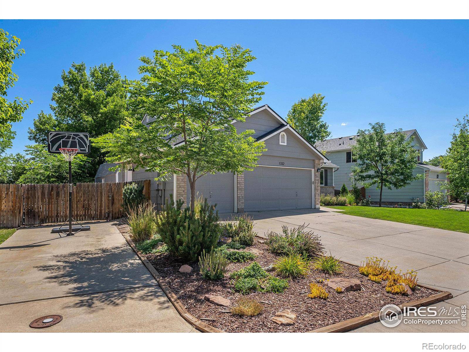 Longmont, CO 80504,1332 Monarch DR