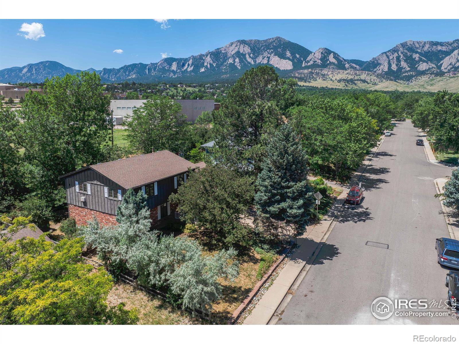 Boulder, CO 80305,4430 Ludlow ST