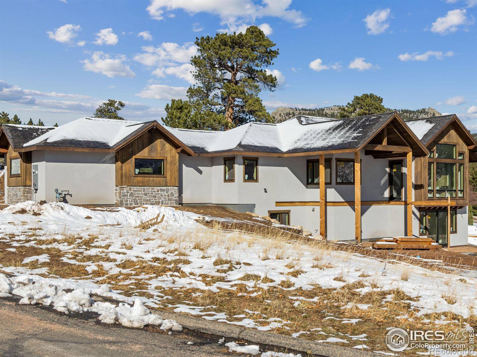 Estes Park, CO 80517,2325 Ute LN