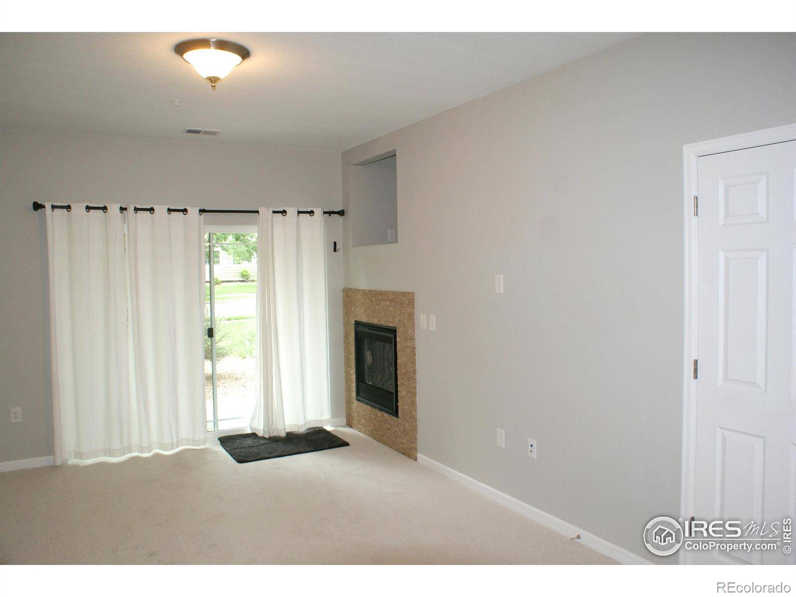 Longmont, CO 80504,804 Summer Hawk DR #9106