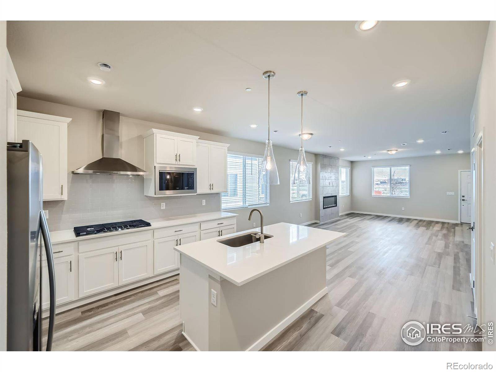 Longmont, CO 80503,2734 Bear Springs CIR
