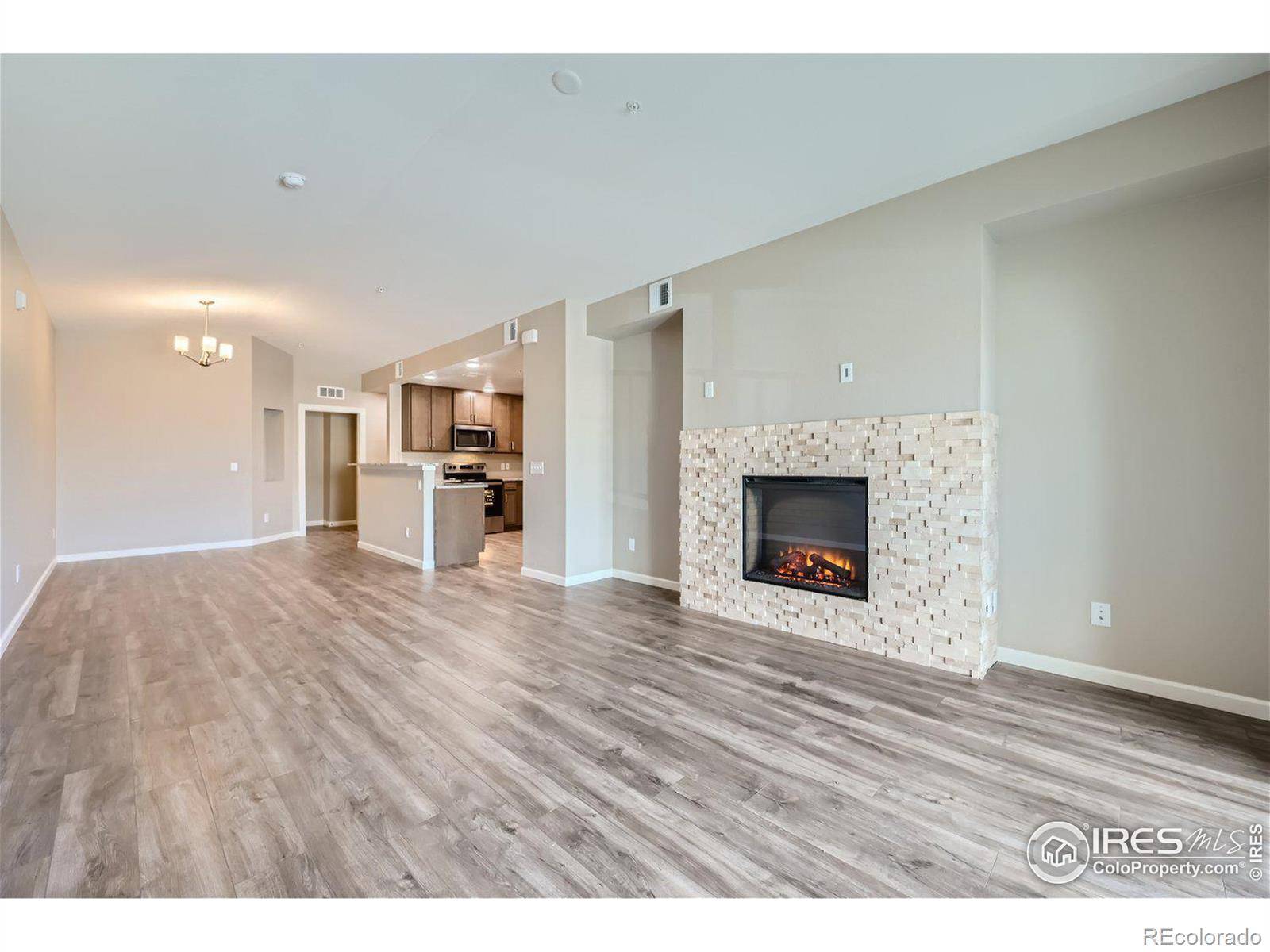 Longmont, CO 80504,2435 Calais DR #H