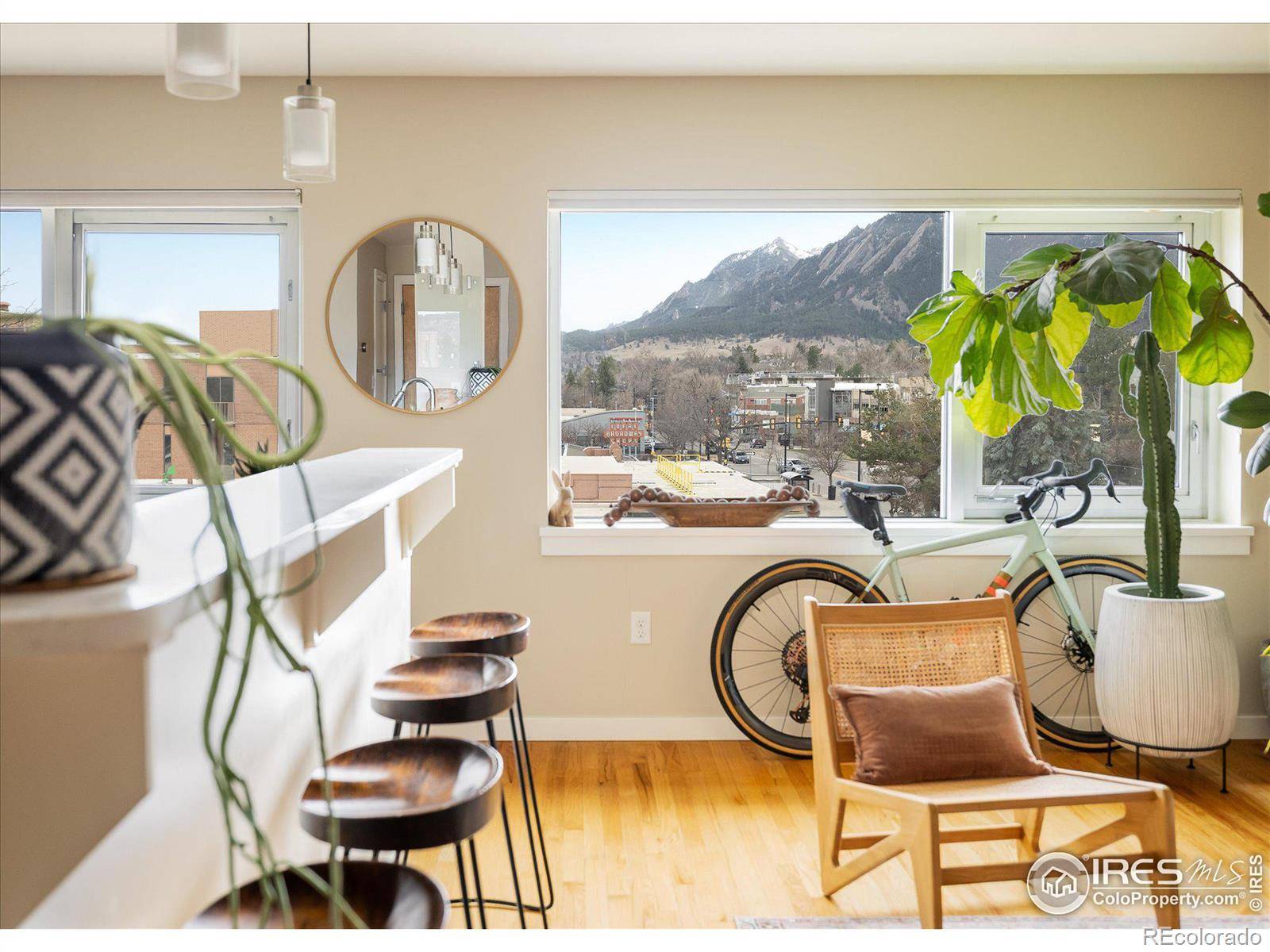 Boulder, CO 80304,1201 Balsam AVE #302