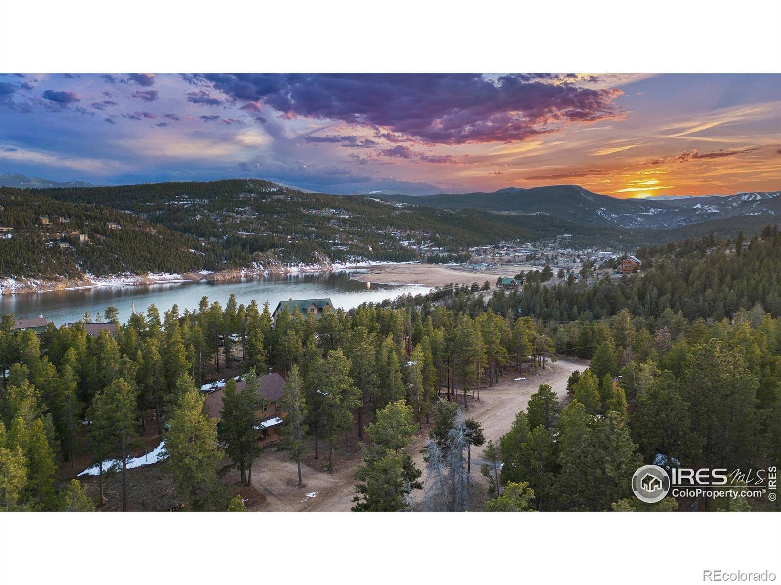 Nederland, CO 80466,477 Horseshoe PL