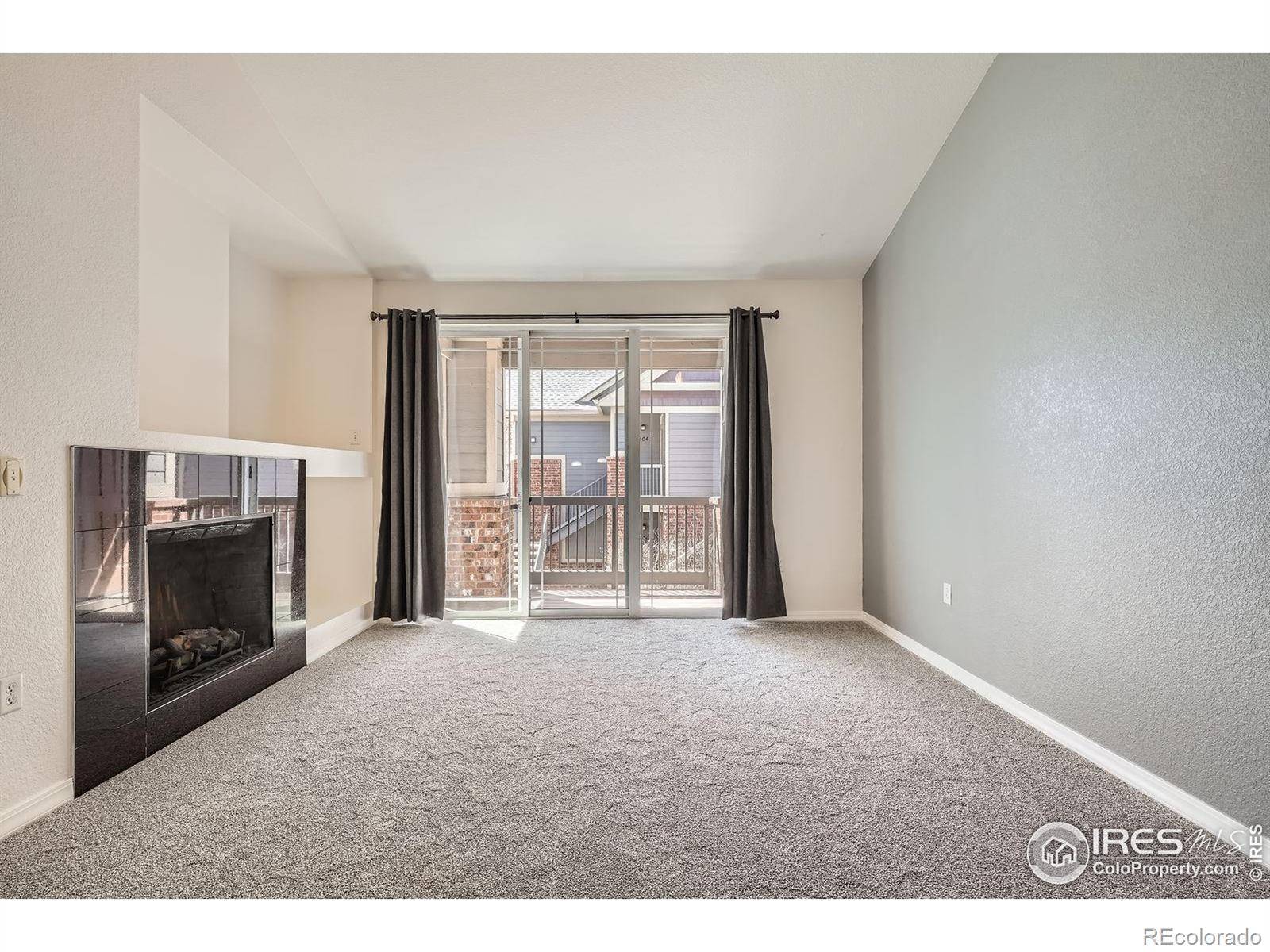 Longmont, CO 80504,804 Summer Hawk DR #3205