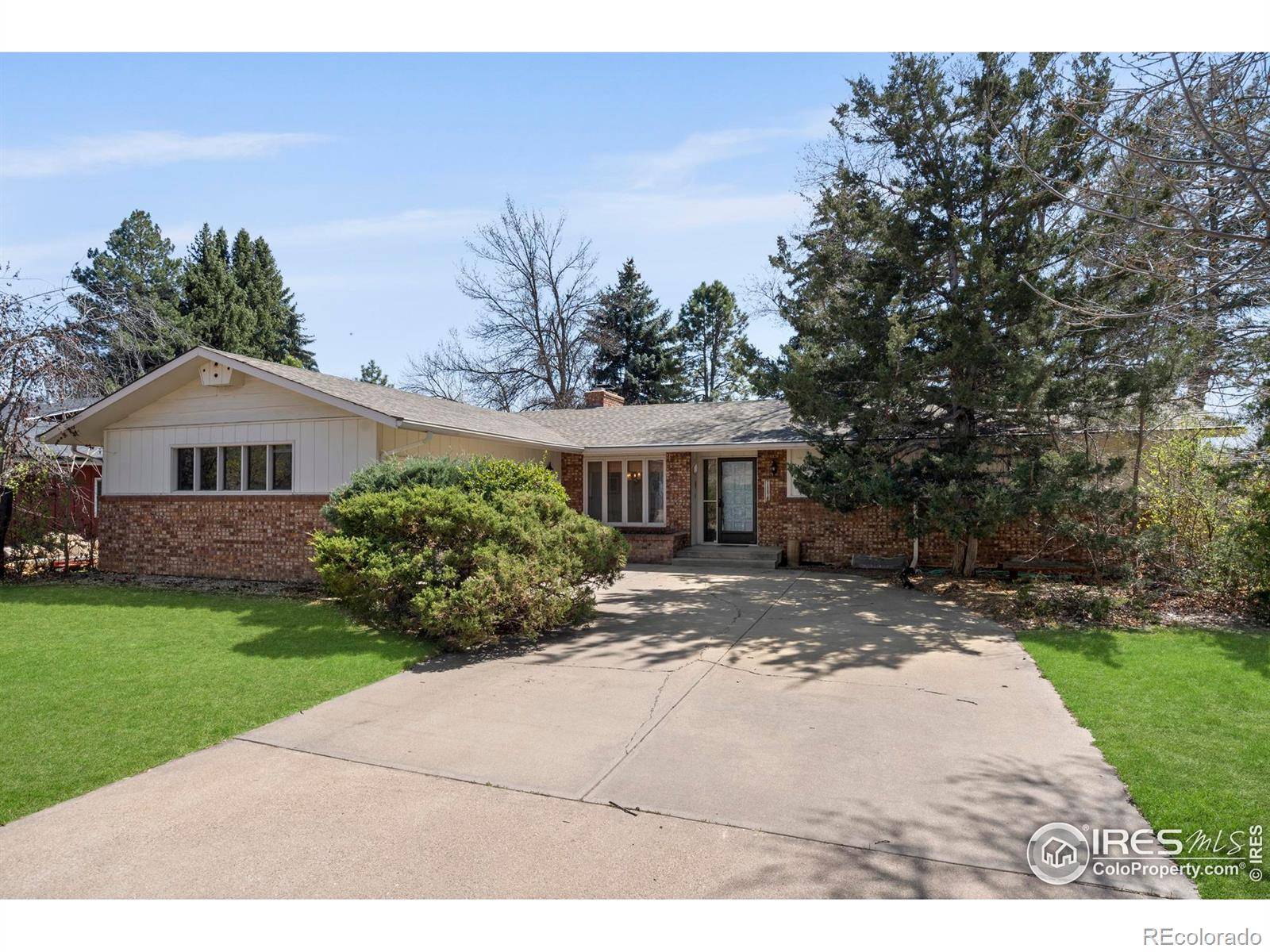 Fort Collins, CO 80524,1112 Robertson ST