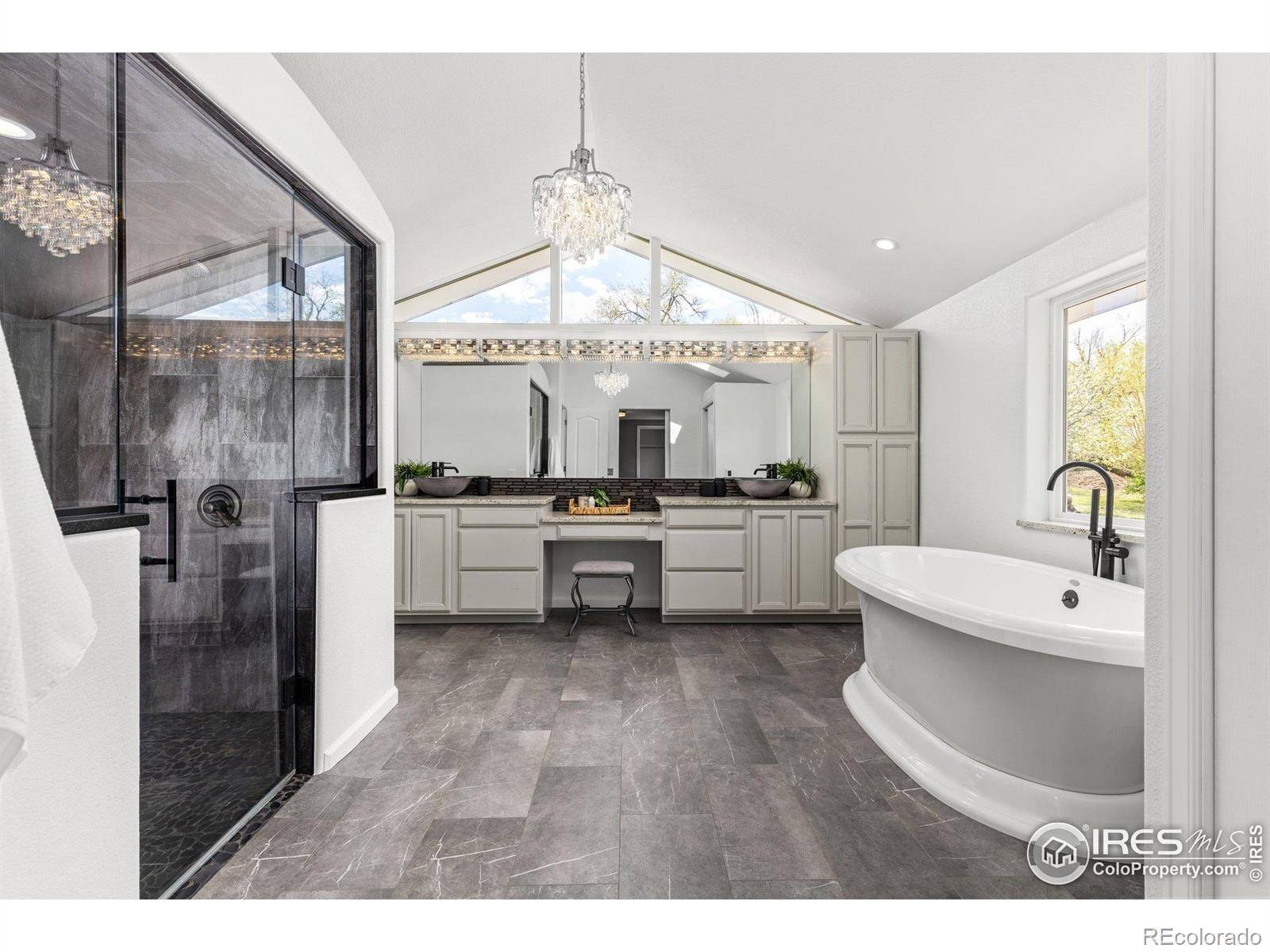 Longmont, CO 80504,8138 Captains LN