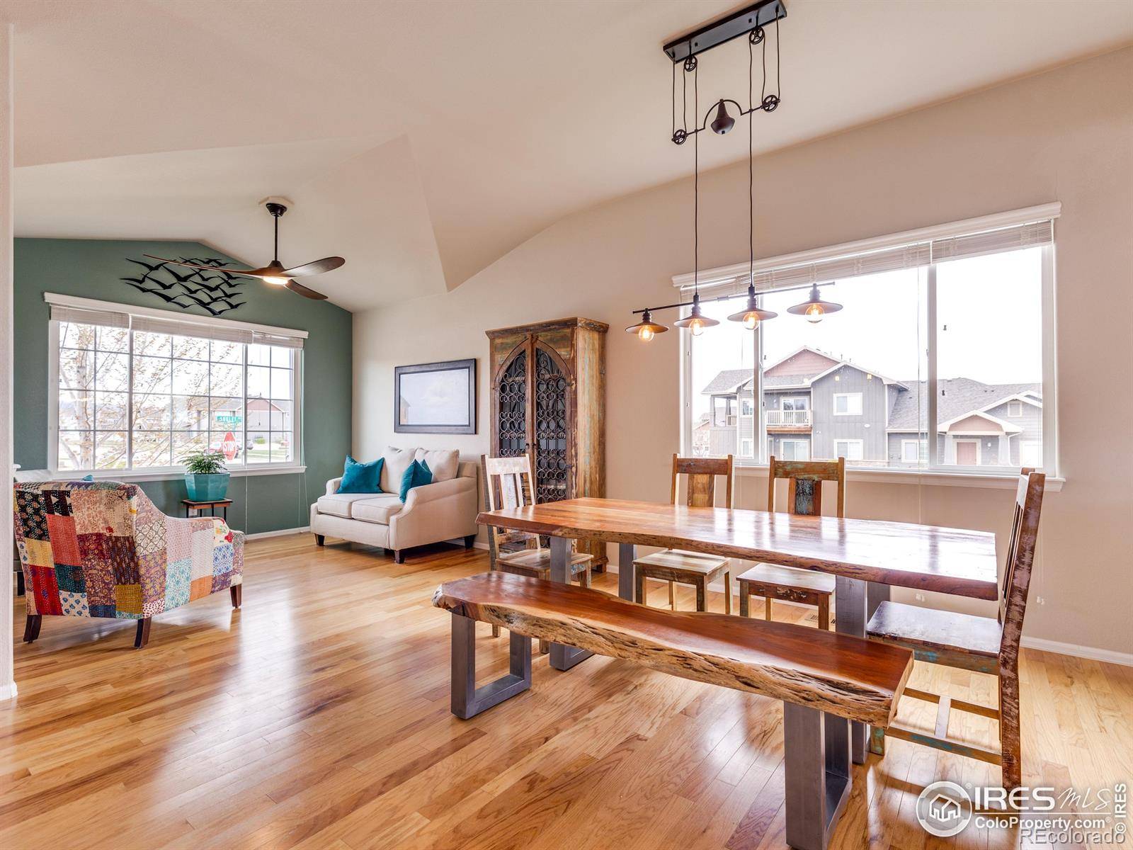 Berthoud, CO 80513,3338 Auklet DR