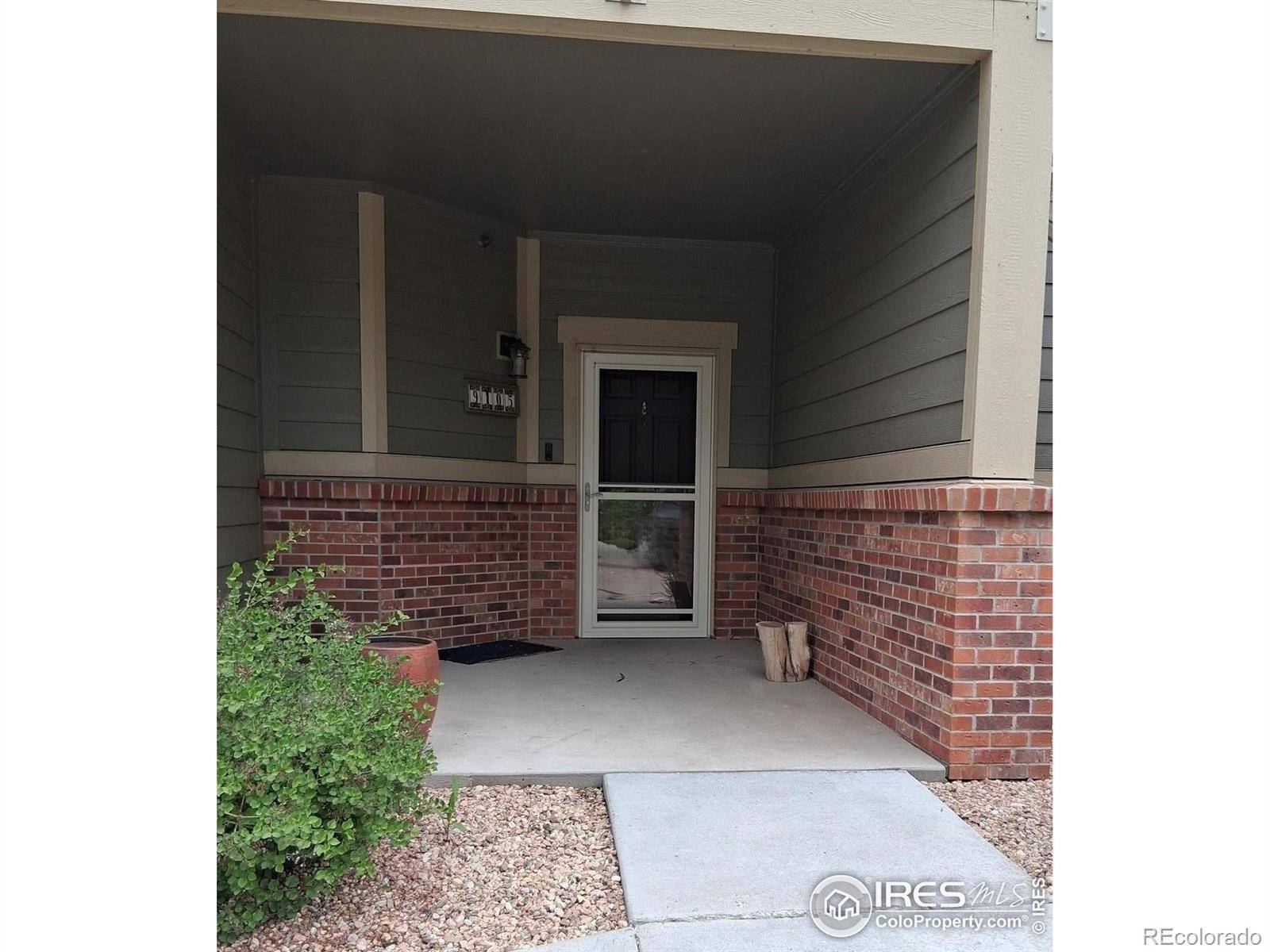 Longmont, CO 80504,804 Summer Hawk DR