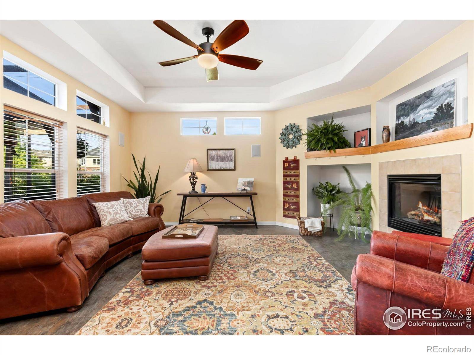 Longmont, CO 80504,633 Deerwood DR