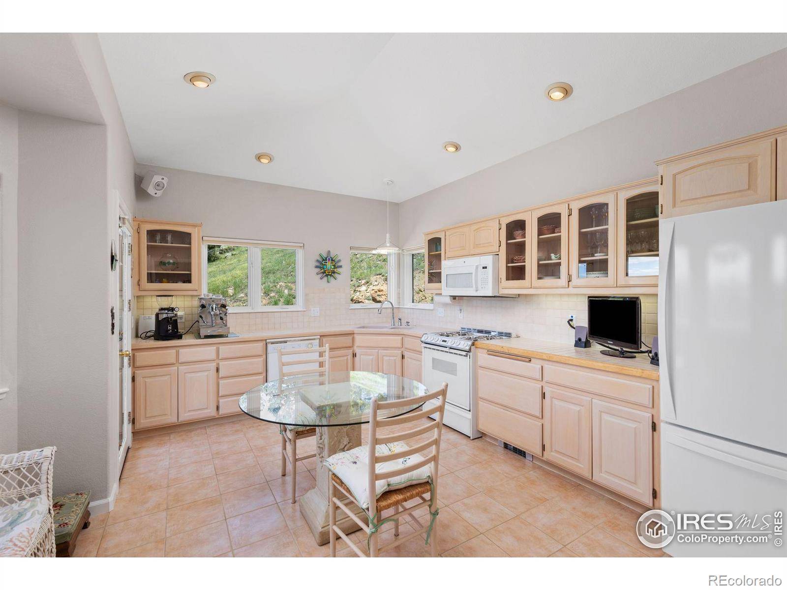 Boulder, CO 80302,606 Sugarloaf Mountain RD