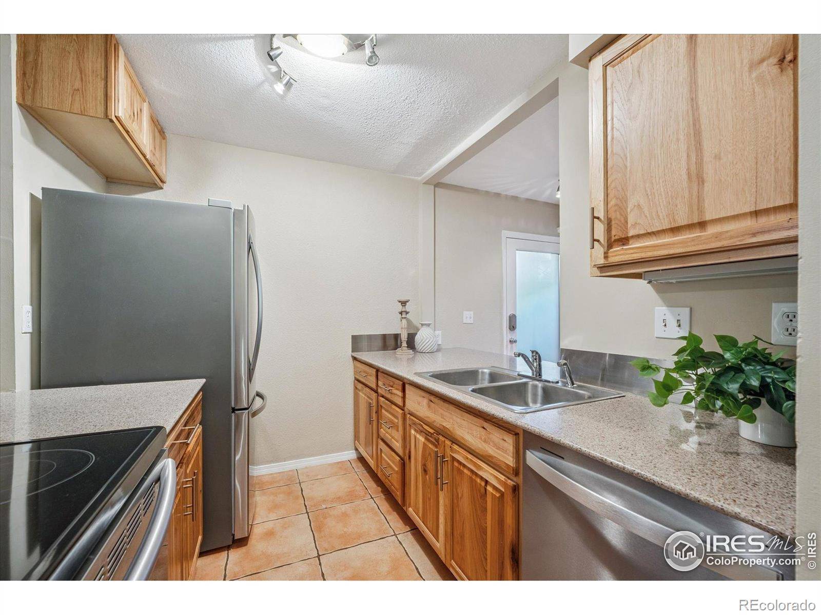 Boulder, CO 80302,715 Arapahoe AVE #2