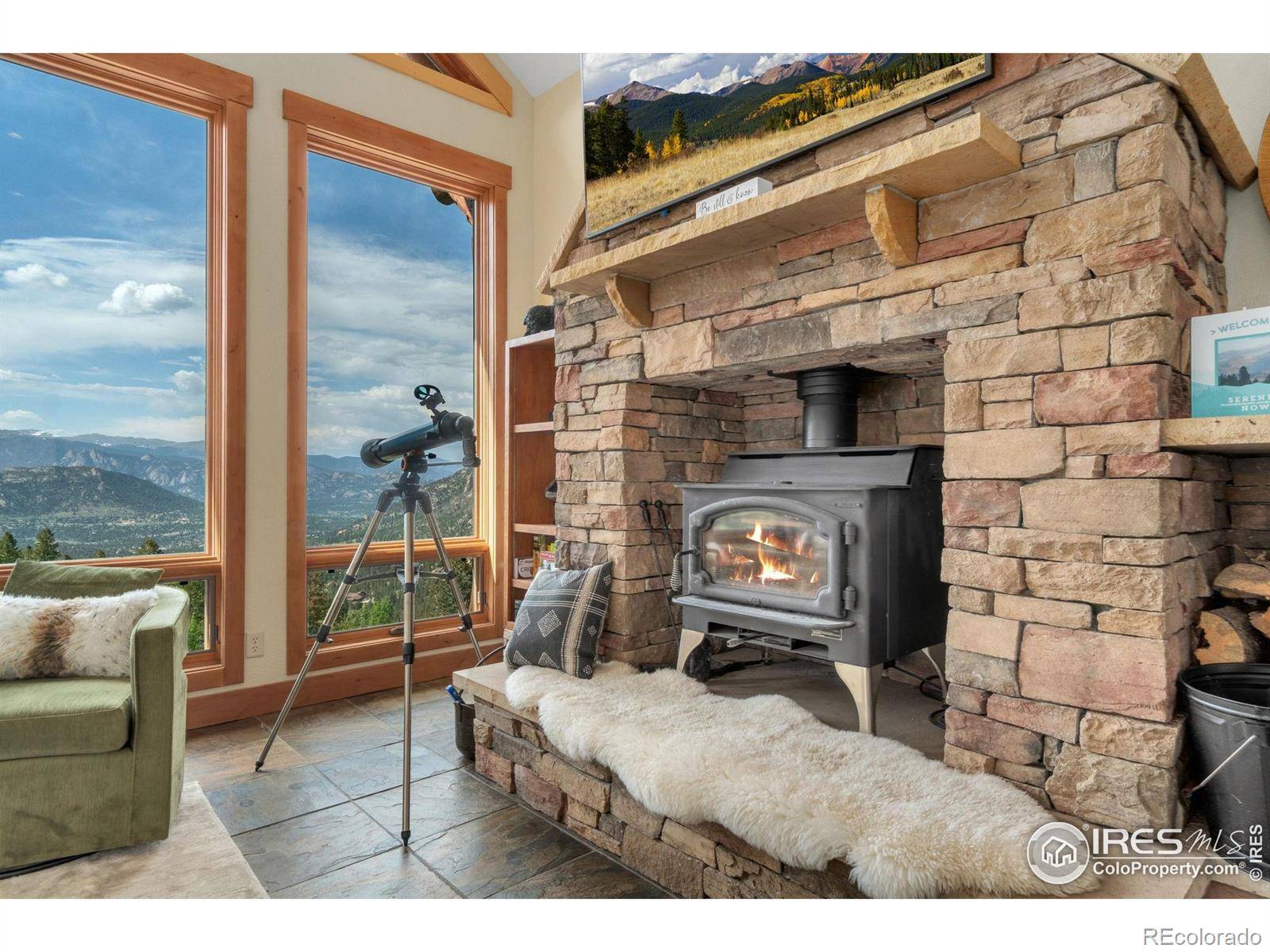 Estes Park, CO 80517,1720 Moss Rock RD