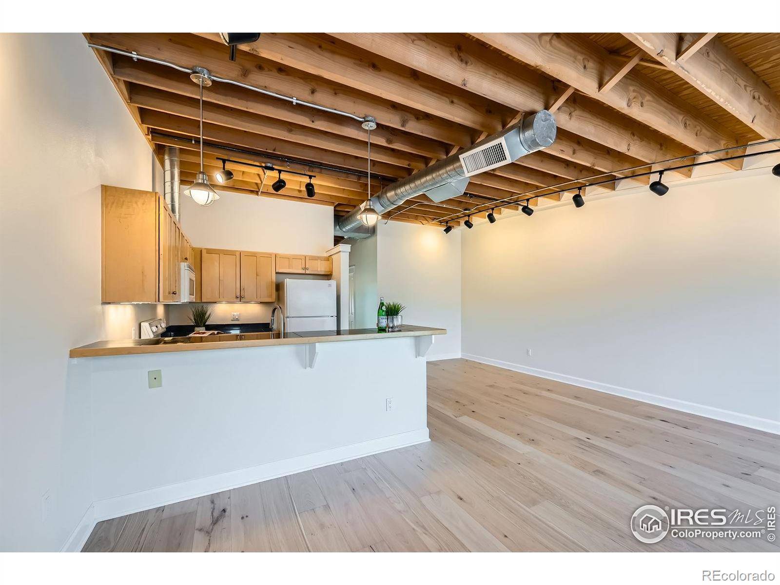 Boulder, CO 80302,1941 Pearl ST #303