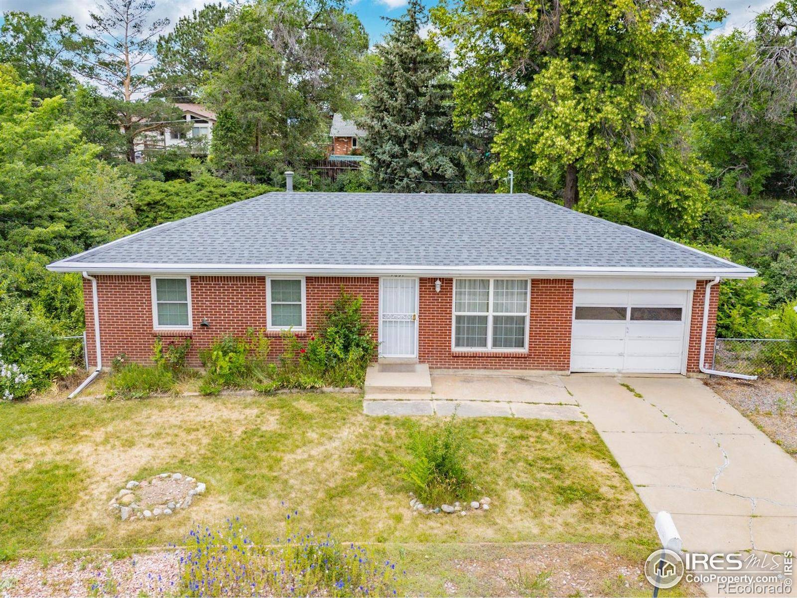 Arvada, CO 80003,7637 Upham CT