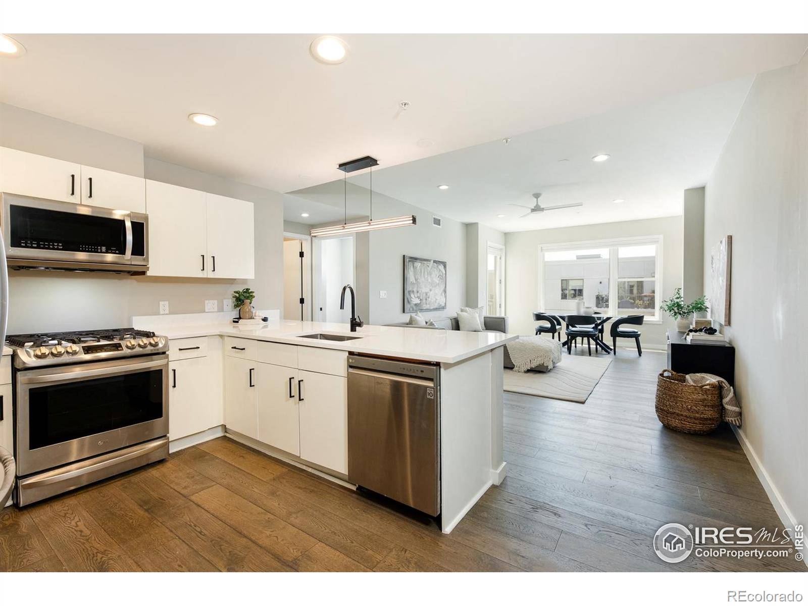 Boulder, CO 80303,3701 Arapahoe AVE #418