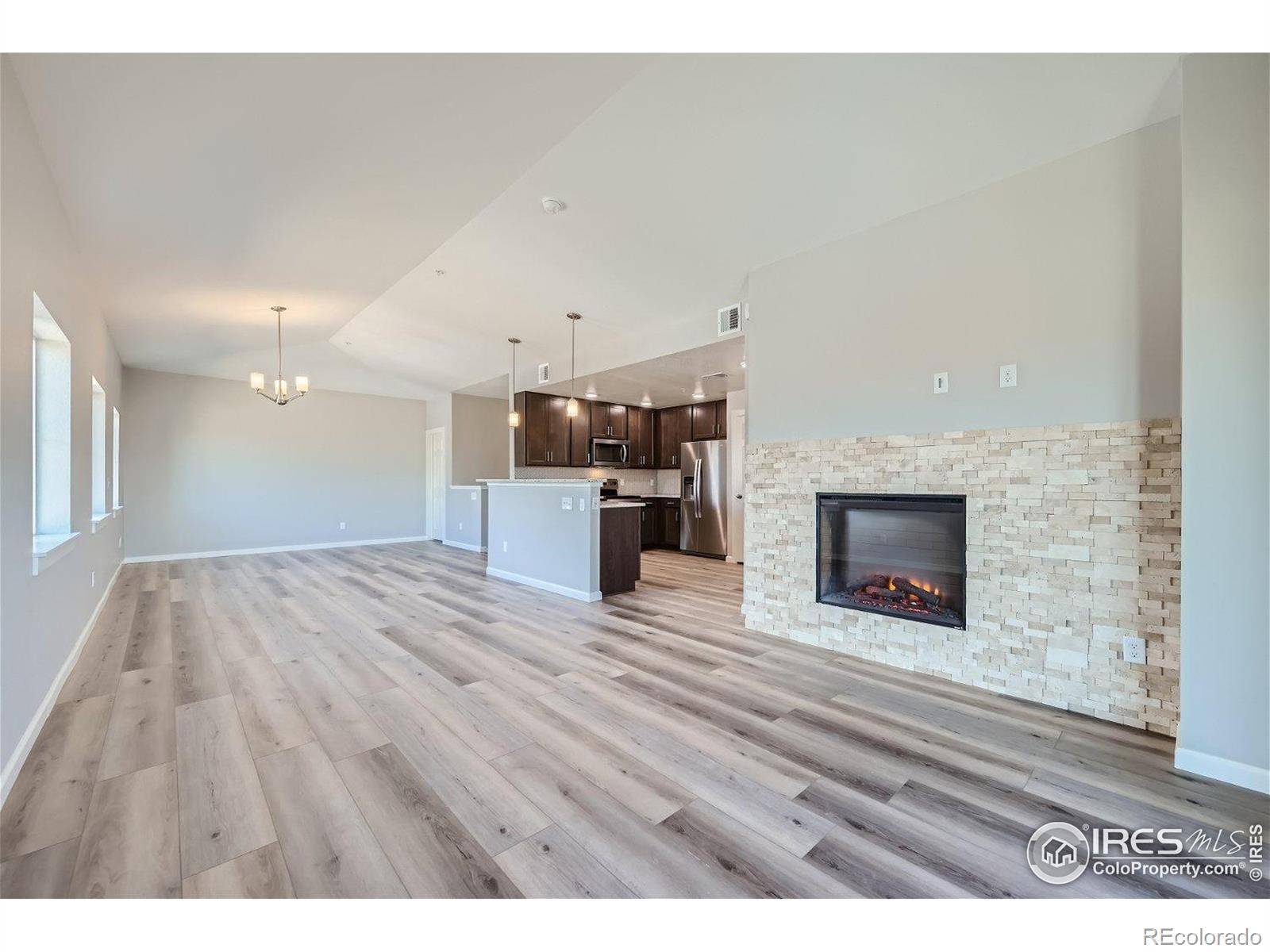 Longmont, CO 80504,2435 Calais DR #G