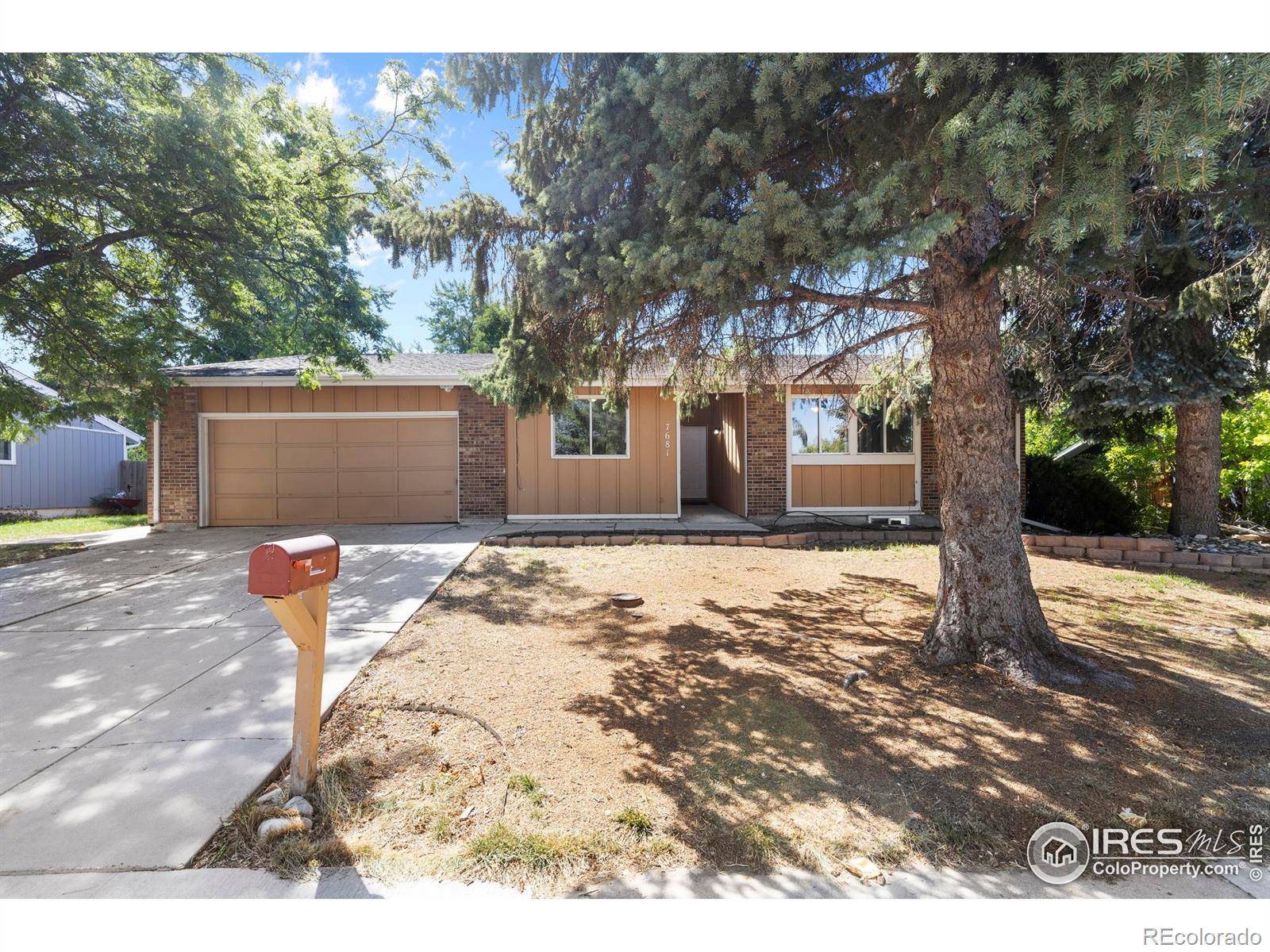 Centennial, CO 80122,7681 S Wellington ST