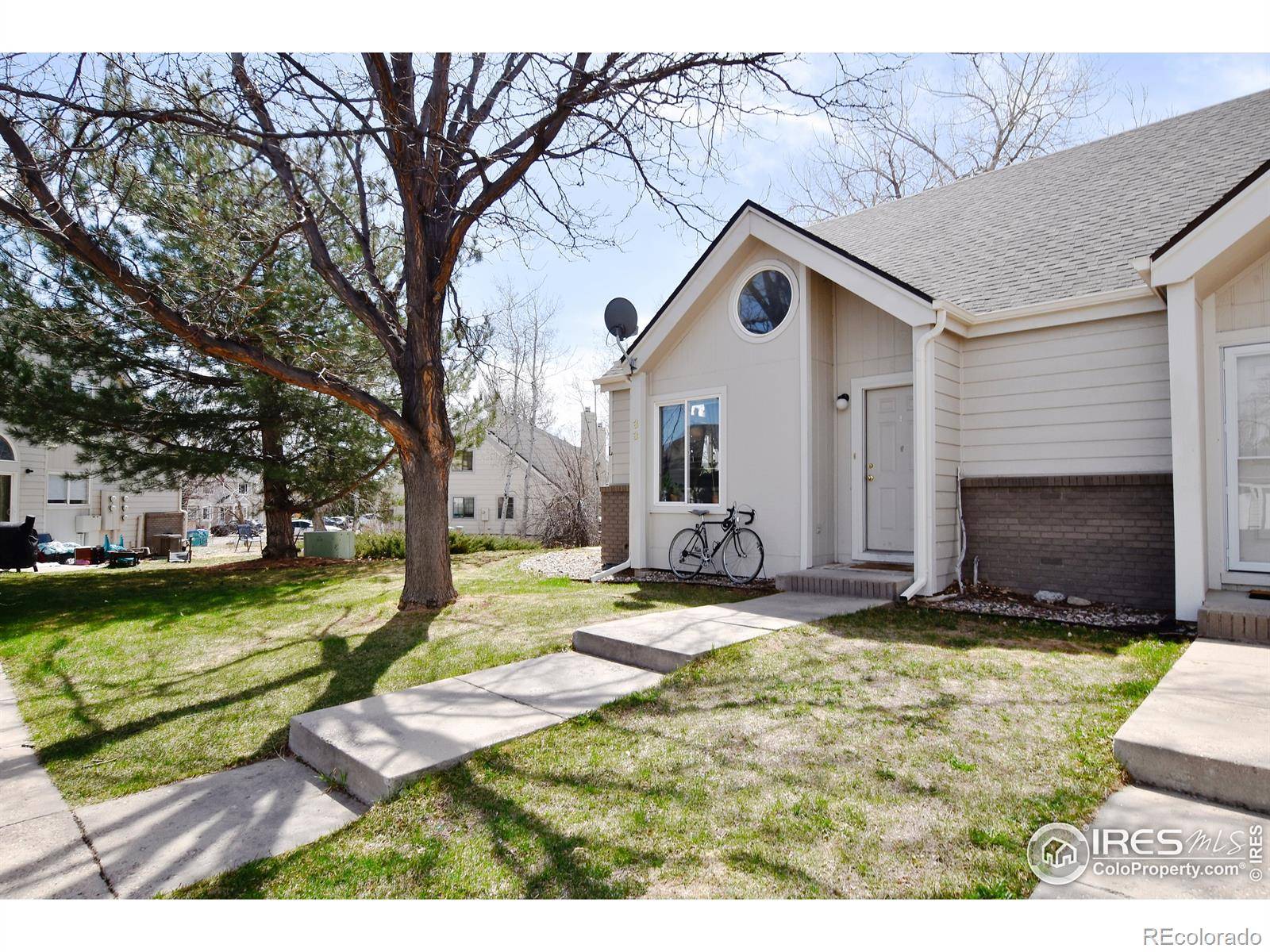 Fort Collins, CO 80526,2900 Ross DR #L-33