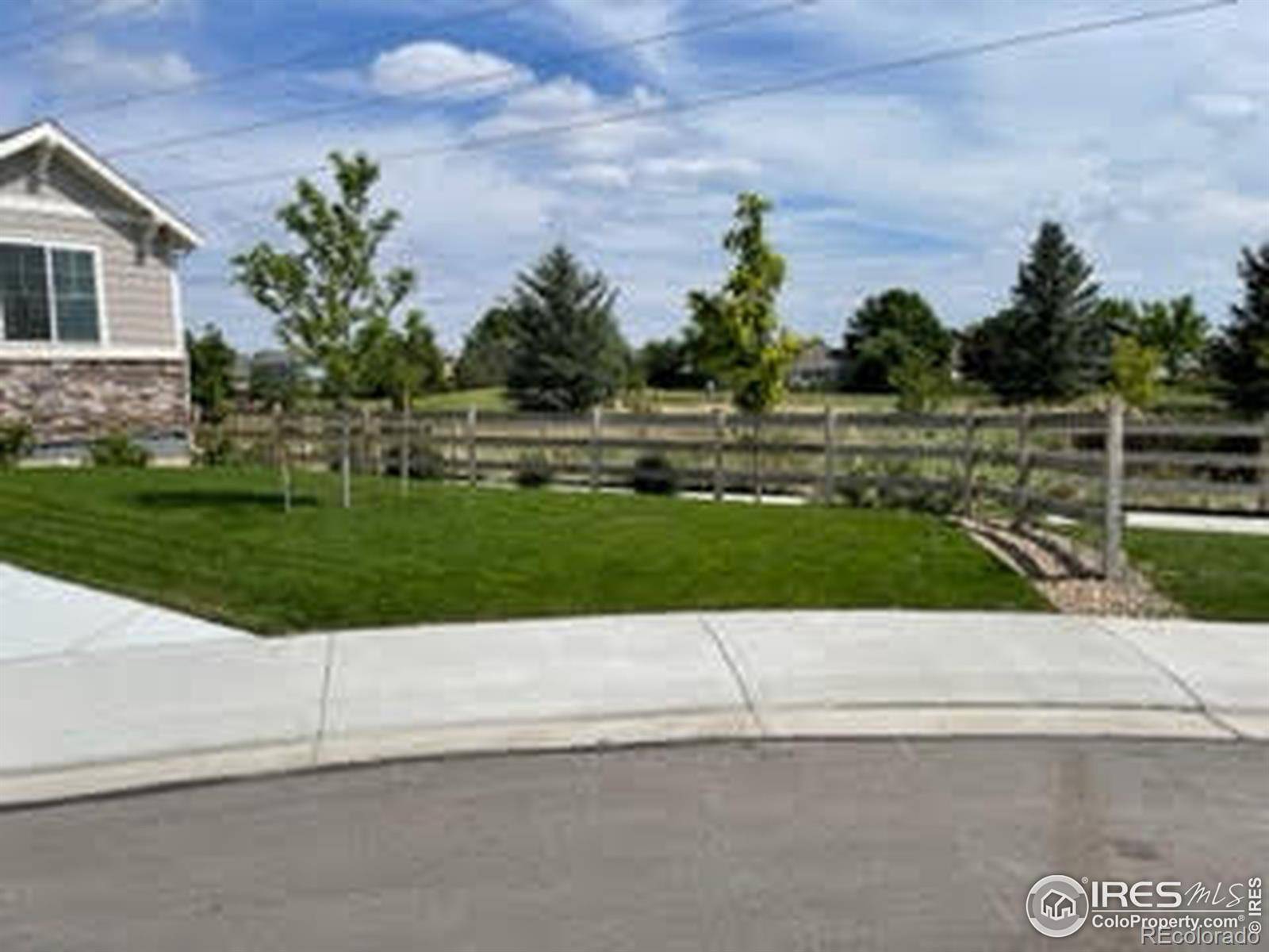 Longmont, CO 80504,2074 Medford ST