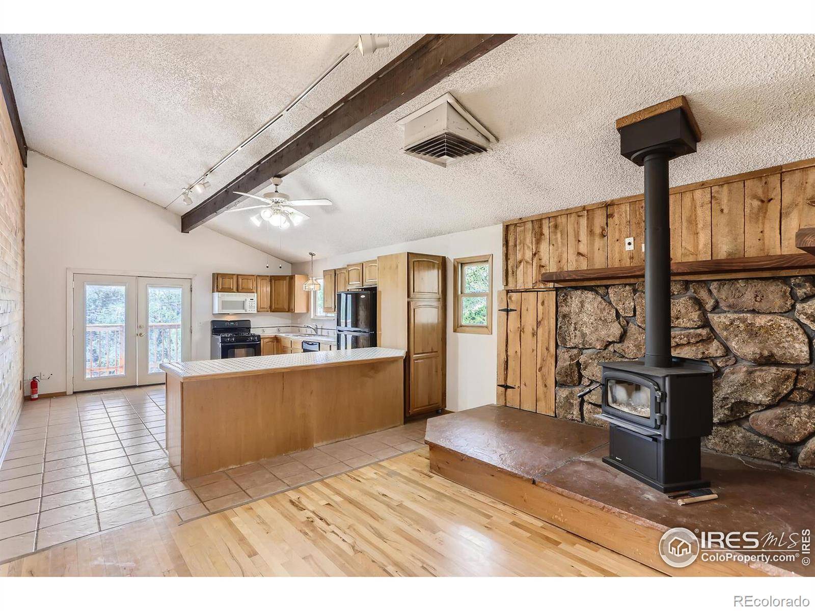 Lyons, CO 80540,926 4th AVE