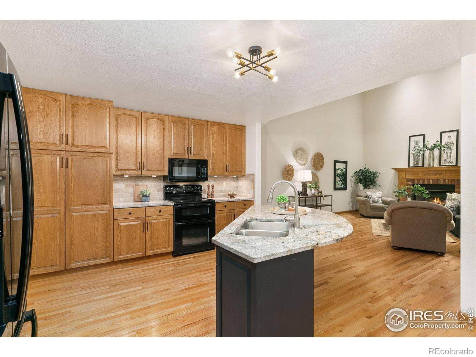 Windsor, CO 80550,32593 Stagecoach RD