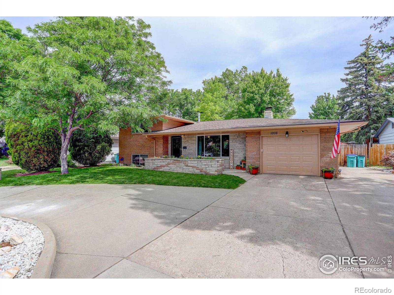 Fort Collins, CO 80525,1008 E Prospect RD