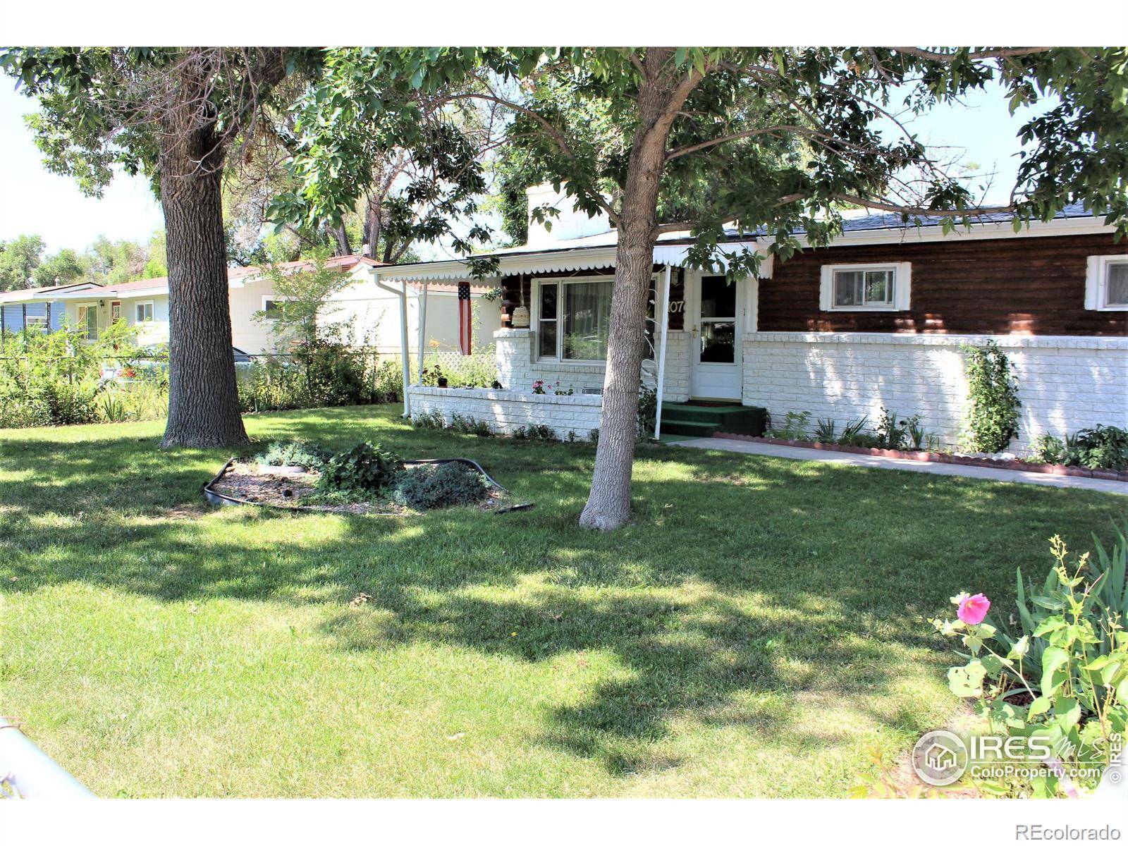 Log Lane Village, CO 80705,107 Pine ST