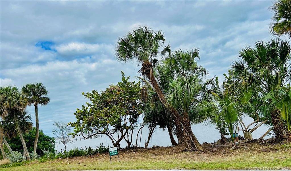 Jensen Beach, FL 34957,4158+4160 NE Indian River DR