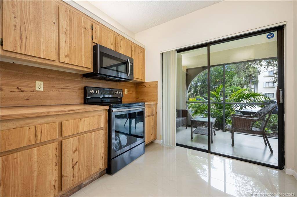 Boca Raton, FL 33433,6335 Longboat LN W #104