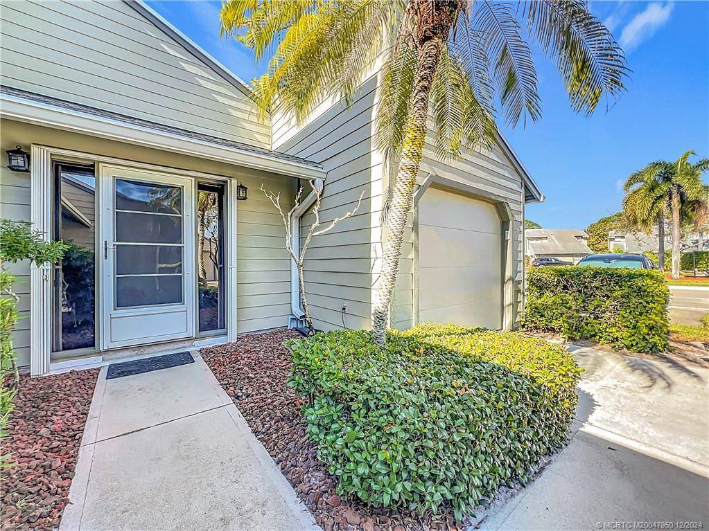 Jensen Beach, FL 34957,910 NE Sandalwood PL