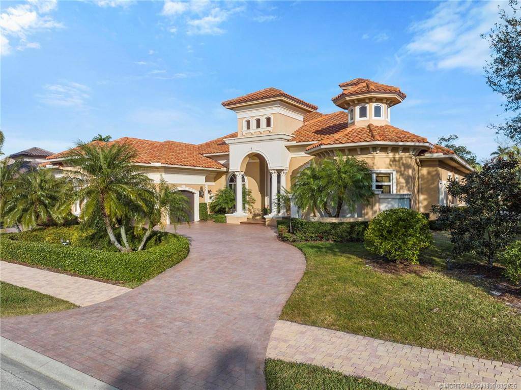Port Saint Lucie, FL 34984,124 SE Rio Casarano