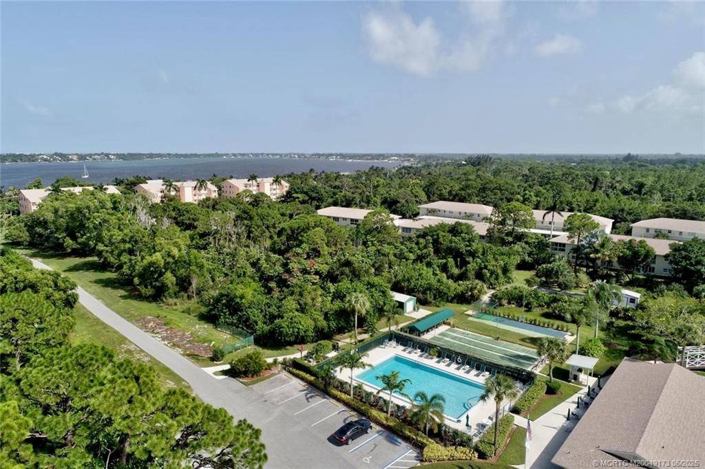 Stuart, FL 34996,2950 SE Ocean BLVD #128-5