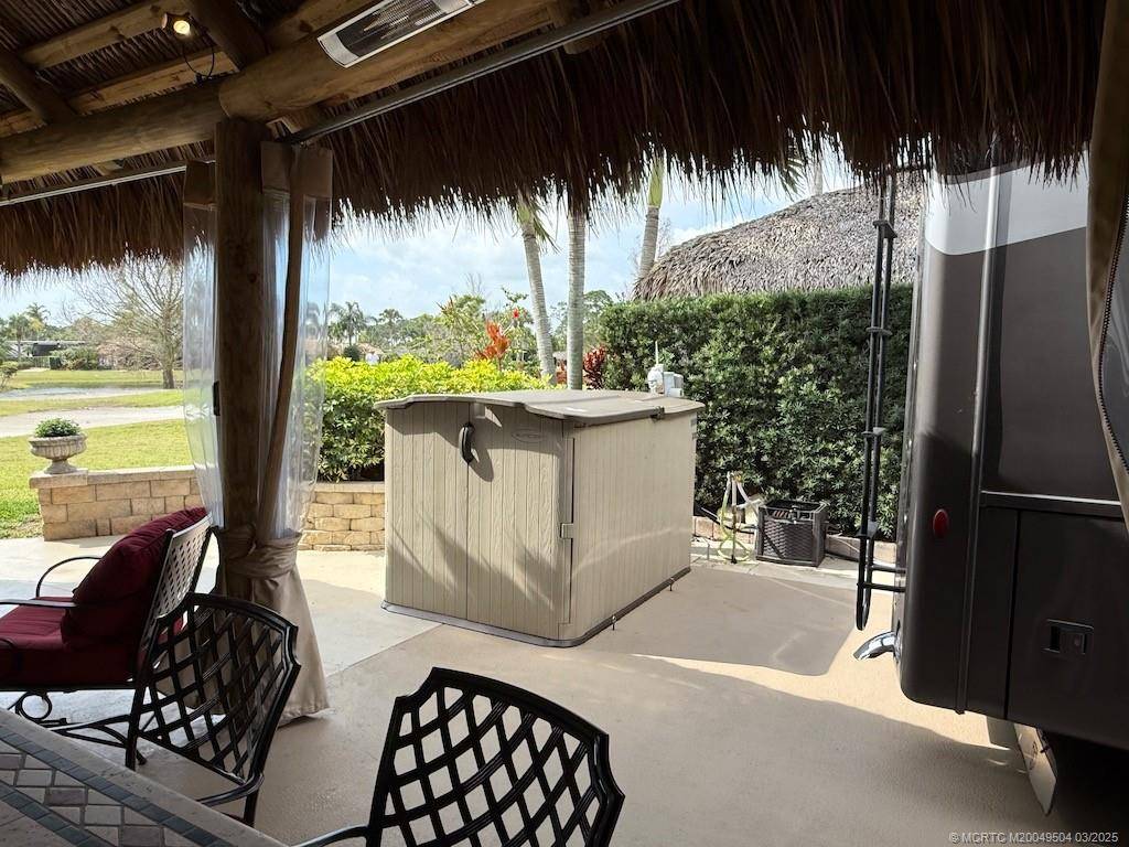 Port Saint Lucie, FL 34986,418 NW Chipshot LN