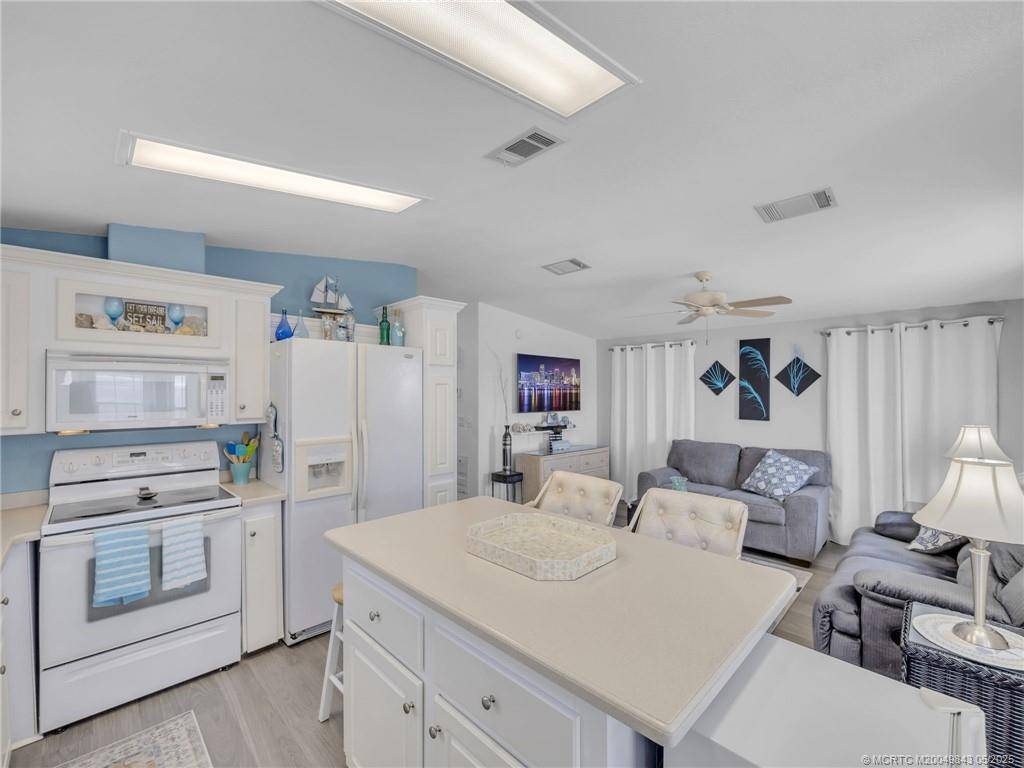 Jensen Beach, FL 34957,948 Nettles BLVD