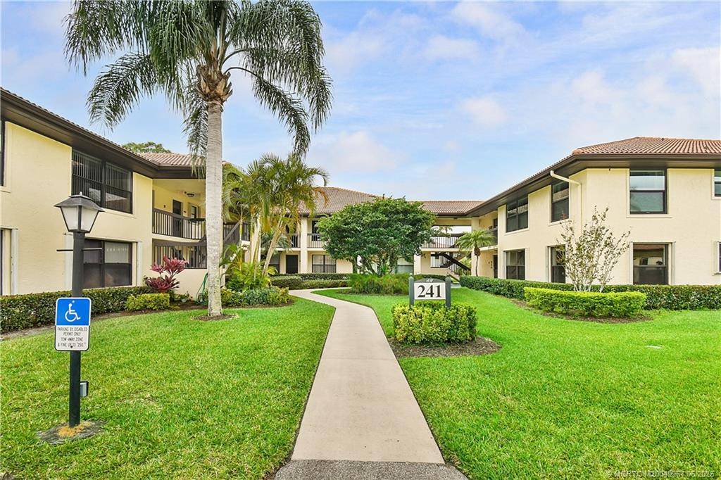 Stuart, FL 34997,241 SW South River DR #206