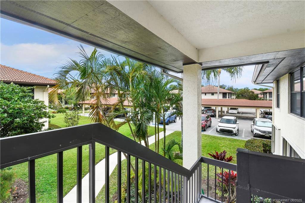 Stuart, FL 34997,241 SW South River DR #206