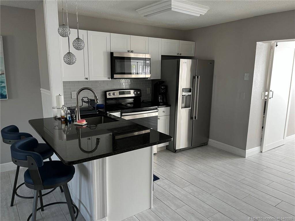 Jensen Beach, FL 34957,2340 NE Rustic WAY