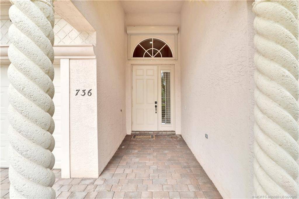 Palm City, FL 34990,736 SW Pebble LN