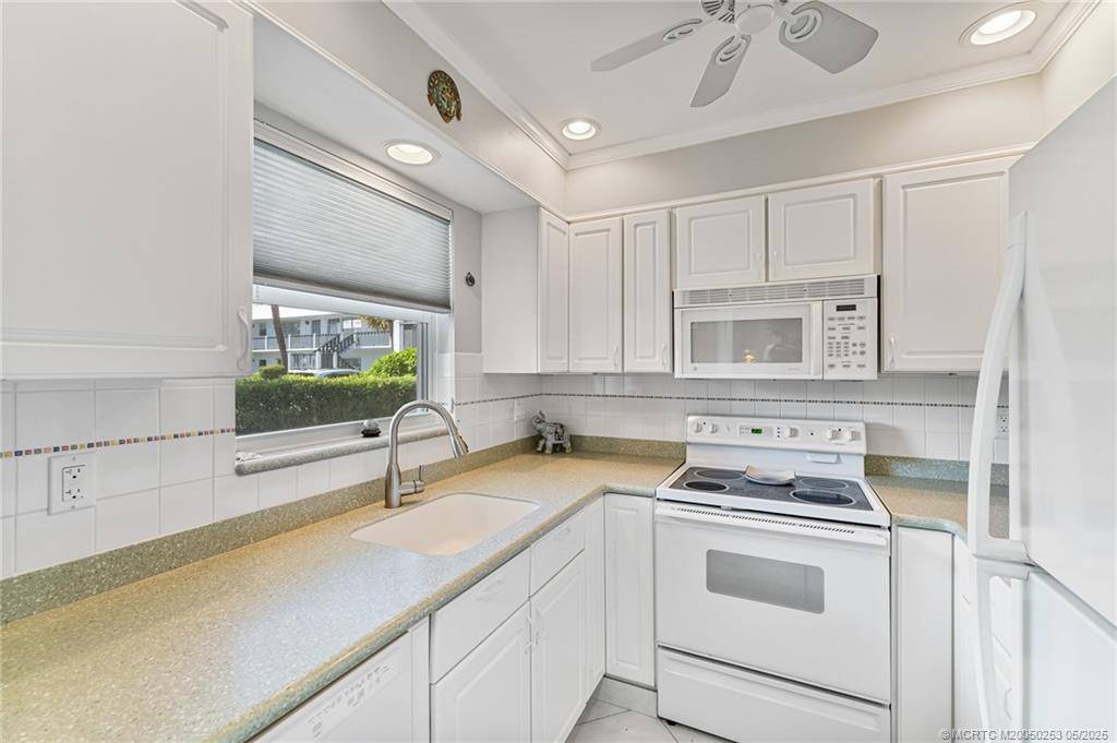 Stuart, FL 34996,2929 SE Ocean BLVD #132-4